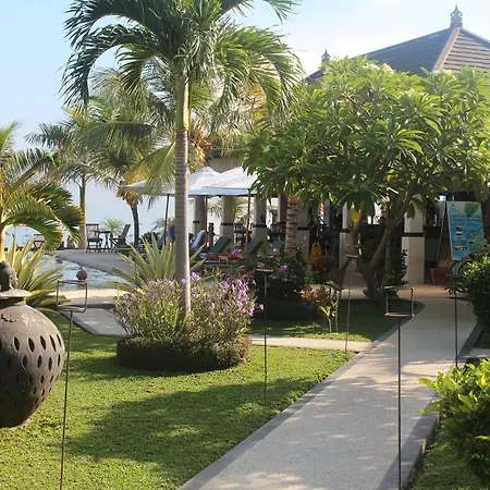 Kelapa Lovina Beach Villa-3
